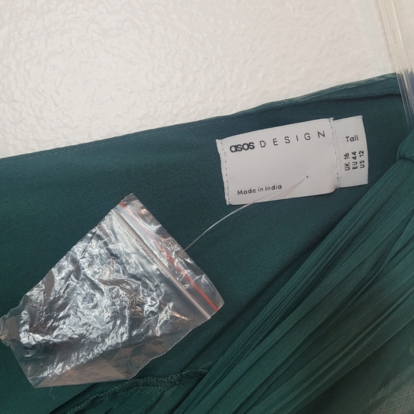 ASOS DESIGN Bridesmaid ruched bodice drape maxi dress NWT 12T - Picture 6 of 6